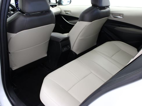 Used 2025 Toyota Corolla XLE FWD image 26