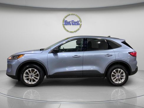 Used 2022 Ford Escape SE w/ Cold Weather Package AWD/4WD image 2