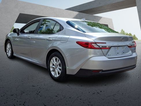 Certified 2025 Toyota Camry LE FWD image 4