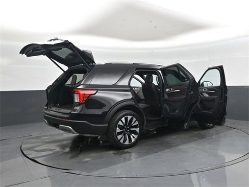 Used 2025 Ford Explorer Platinum w/ LUX Leather Package image 51