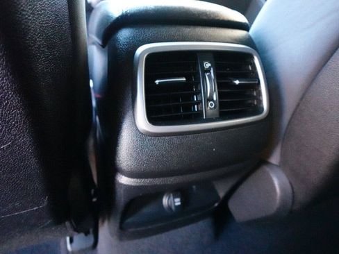 Used 2016 Kia Sorento L FWD image 23