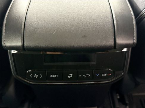 New 2026 Toyota Highlander Limited image 37