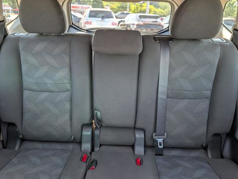 Used 2016 Nissan Rogue SV FWD image 28