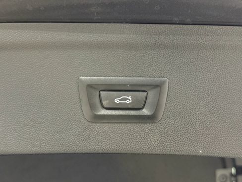 Used 2023 BMW iX xDrive50 w/ Premium Package AWD/4WD image 70