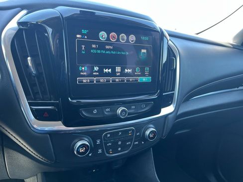 Used 2019 Chevrolet Traverse LT FWD image 11