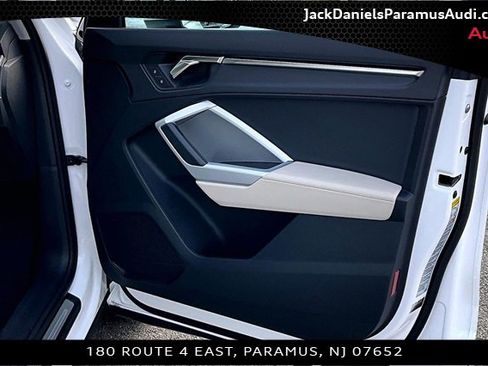 Used 2023 Audi Q3 2.0T Premium w/ Convenience Package image 16