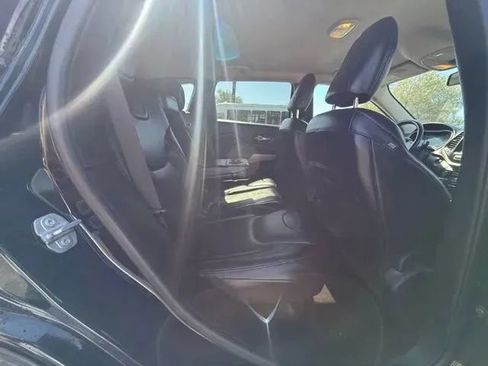 Used 2017 Jeep Cherokee Limited FWD image 14