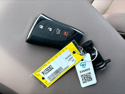Used 2023 Lexus ES 350 w/ Premium Package FWD image 15