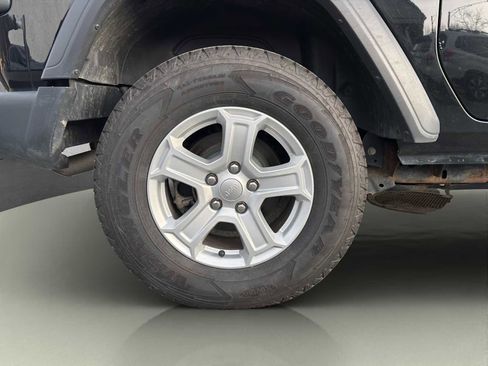 Used 2020 Jeep Wrangler Sport AWD/4WD image 24