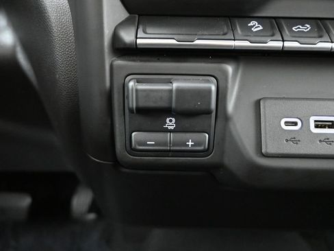 Used 2021 Chevrolet Silverado 1500 Custom Trail Boss w/ Safety Confidence Package AWD/4WD image 30