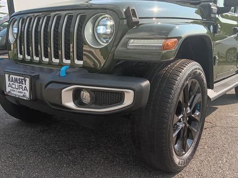 Used 2023 Jeep Wrangler Unlimited Sahara w/ Cold Weather Group AWD/4WD image 10