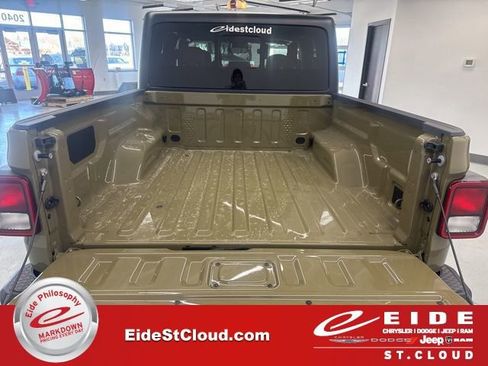 New 2026 Jeep Gladiator Sport image 8