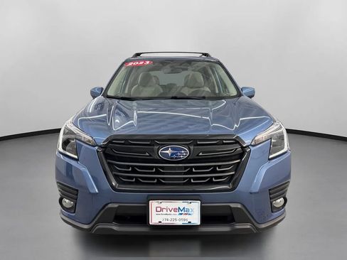 Used 2023 Subaru Forester Premium AWD/4WD image 2
