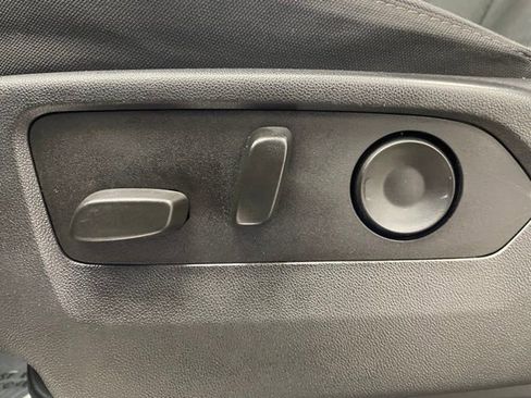 Certified 2023 Chevrolet Silverado 1500 LT image 9