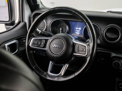 Used 2022 Jeep Wrangler Unlimited Sahara w/ Cold Weather Group image 12
