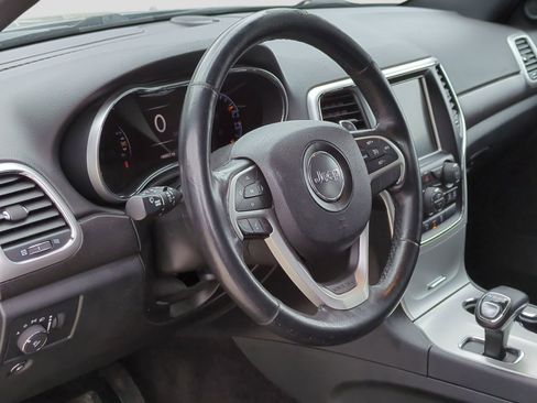 Used 2015 Jeep Grand Cherokee Altitude image 2