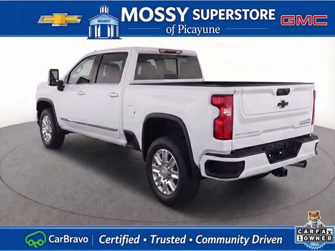 Certified 2024 Chevrolet Silverado 2500 High Country w/ High Country Premium Package AWD/4WD image 4