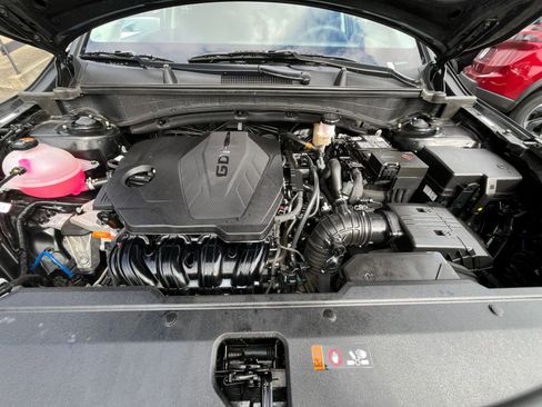 Used 2025 Kia Sportage LX image 32