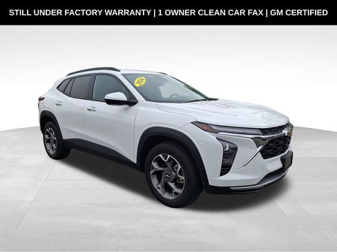 Certified 2024 Chevrolet Trax LT w/ Driver Confidence Package FWD image 1