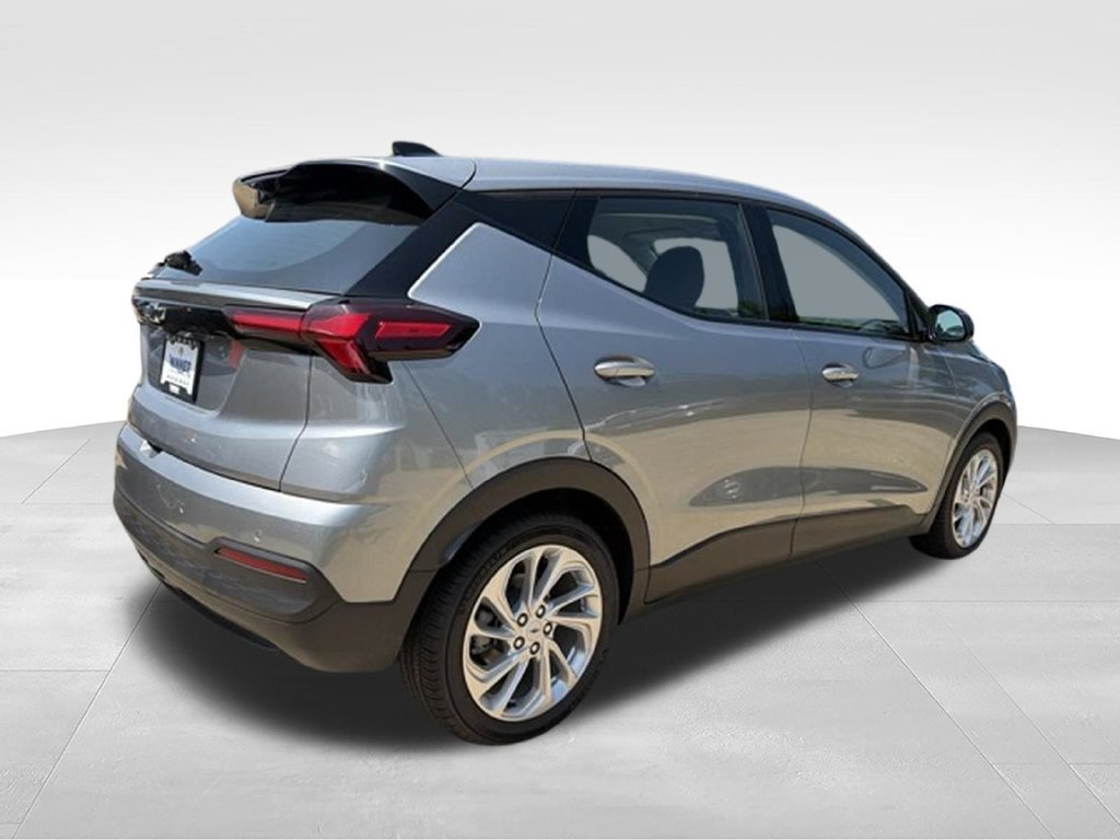New 2027 Chevrolet Bolt LT FWD image 5