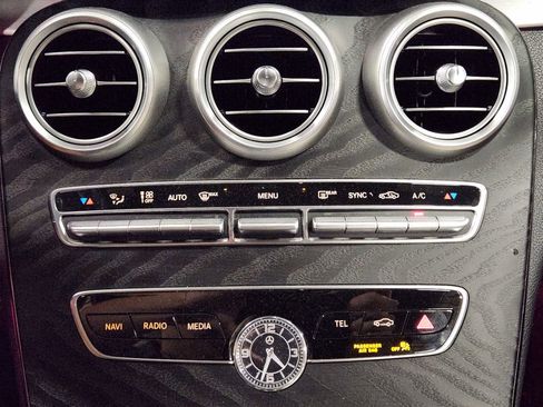 Used 2020 Mercedes-Benz C 300 Cabriolet image 35