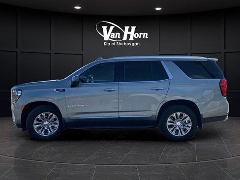 Used 2023 GMC Yukon Denali AWD/4WD image 4