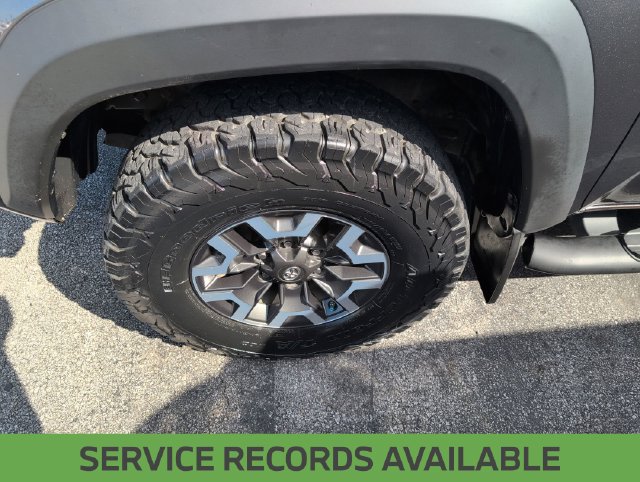 Used 2020 Toyota Tacoma TRD Off-Road AWD/4WD image 5