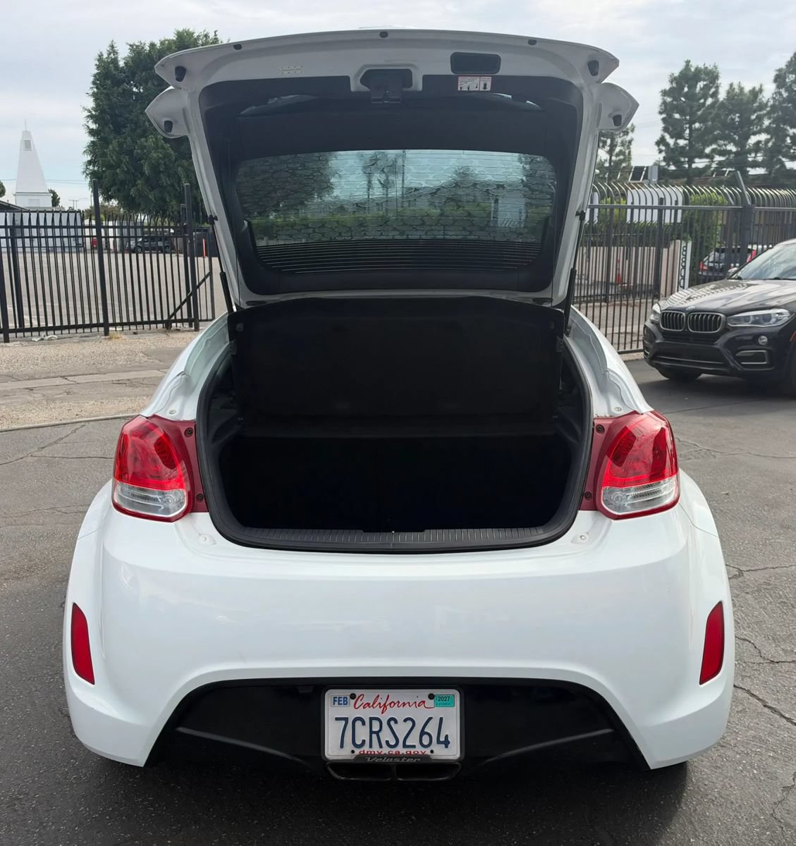 Used 2013 Hyundai Veloster w/ Style Pkg FWD image 13