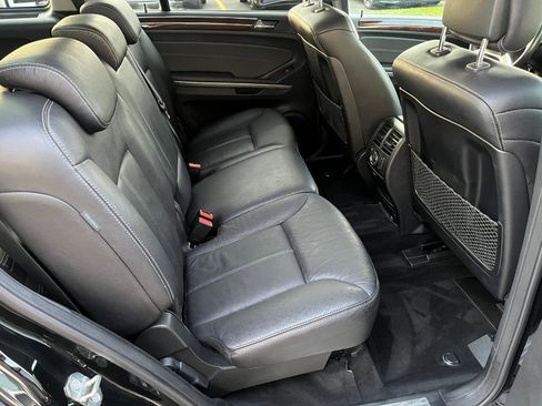 Used 2009 Mercedes-Benz GL 320 BlueTEC 4MATIC image 18