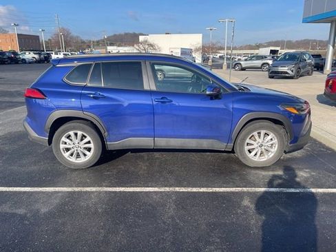 Used 2023 Toyota Corolla Cross LE image 10