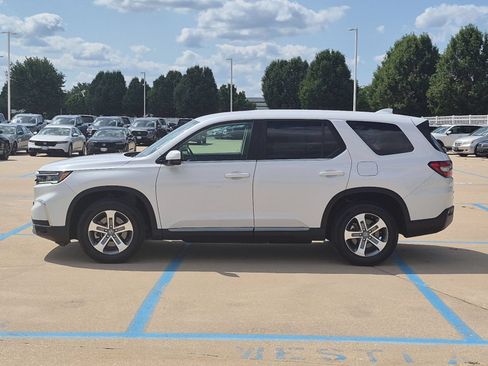 Certified 2024 Honda Pilot EX-L image 9