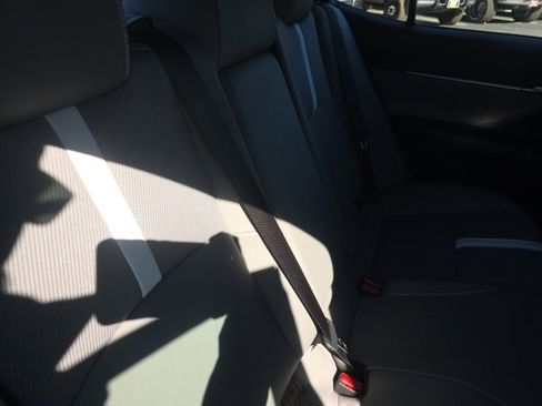 Used 2025 Toyota Camry SE image 19