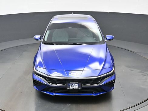 Certified 2025 Hyundai Elantra Limited FWD image 41
