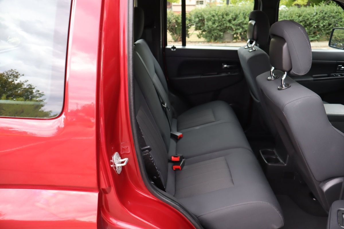 Used 2012 Jeep Liberty Sport w/ Driver Convenience Group AWD/4WD image 23