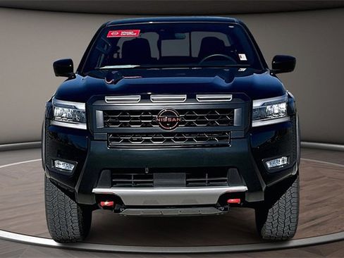 Certified 2025 Nissan Frontier PRO-4X w/ Pro Convenience Package image 3
