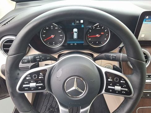 Used 2022 Mercedes-Benz GLC 300 4MATIC image 21