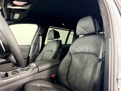New 2026 BMW X7 xDrive40i w/ M Sport Package AWD/4WD image 11