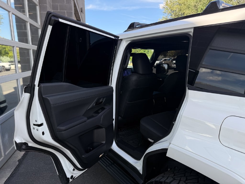 Used 2024 Lexus GX 550 w/ Cold Area Package AWD/4WD image 32