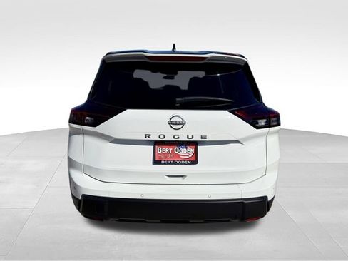 Certified 2025 Nissan Rogue S FWD image 7