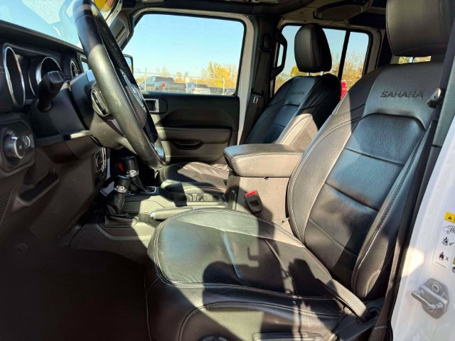 Used 2019 Jeep Wrangler Unlimited Sahara AWD/4WD image 18