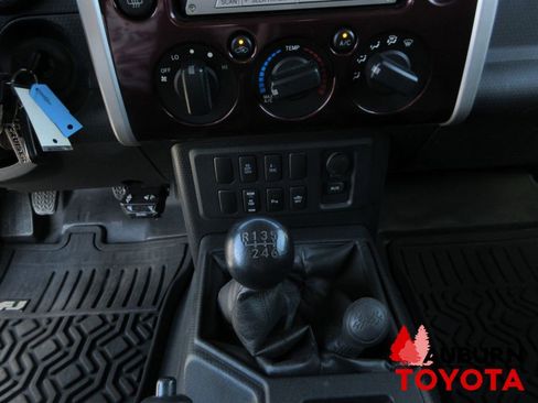 Used 2007 Toyota FJ Cruiser 4WD image 13