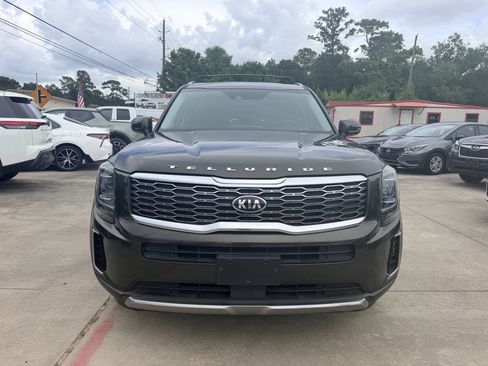 Used 2020 Kia Telluride S w/ S 8 Passenger Seating Package FWD image 3