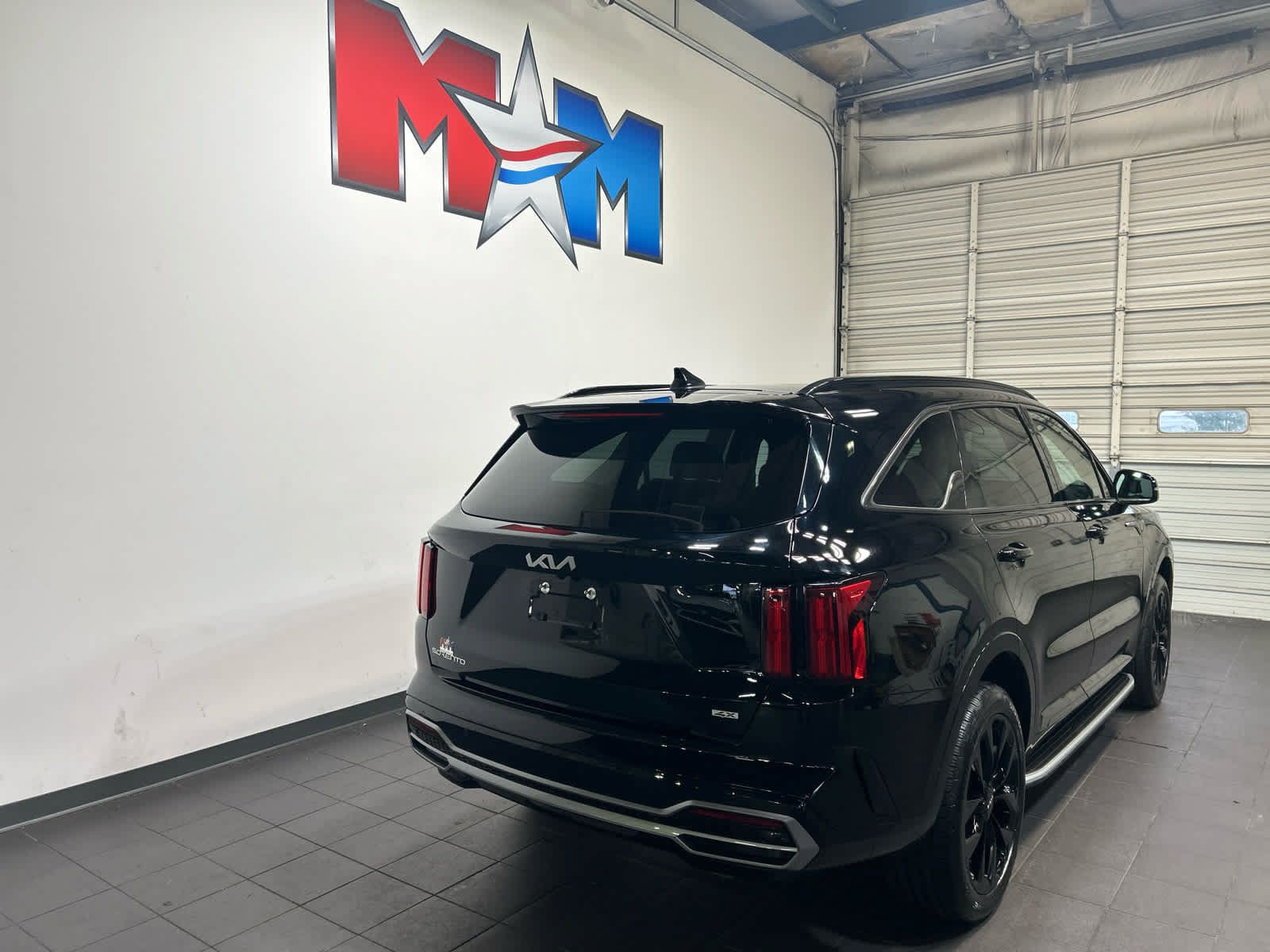 Used 2023 Kia Sorento SX AWD/4WD image 3