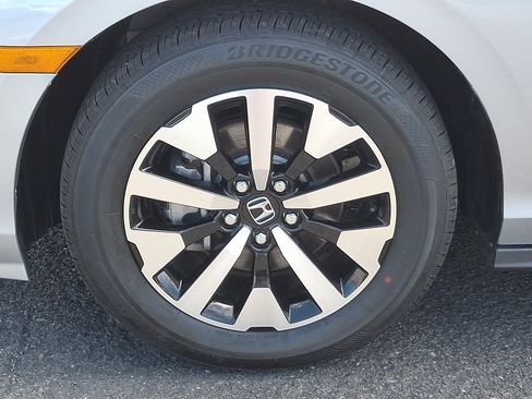 Used 2025 Honda Odyssey EX-L image 28