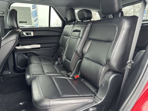 Used 2023 Ford Explorer XLT w/ Equipment Group 202A image 25