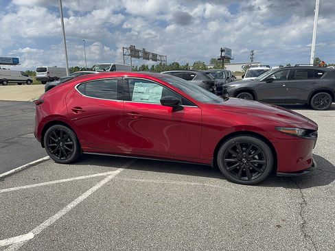 New 2026 MAZDA MAZDA3 Hatchback w/Premium Plus Pkg AWD/4WD image 4