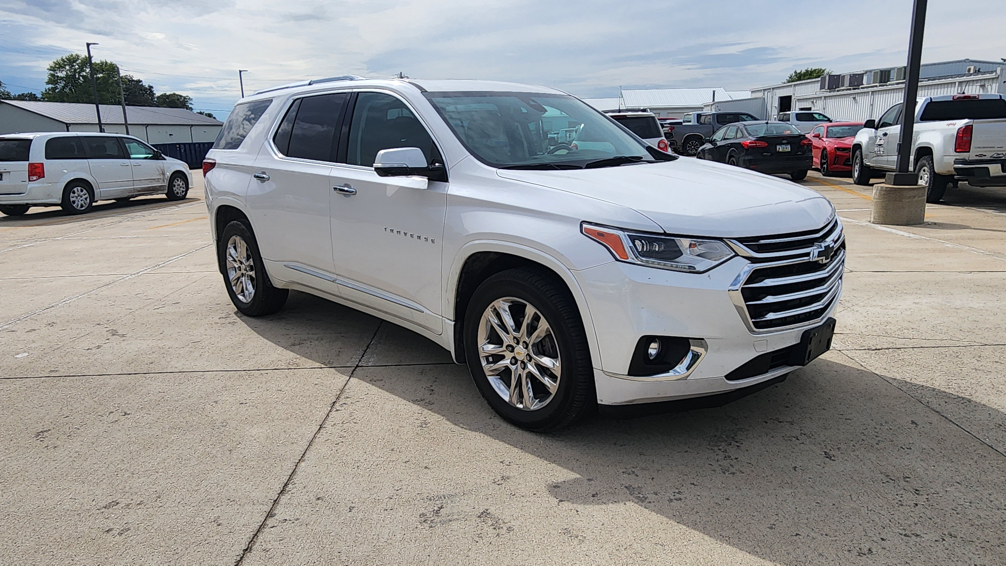 Used 2018 Chevrolet Traverse High Country AWD/4WD image 4