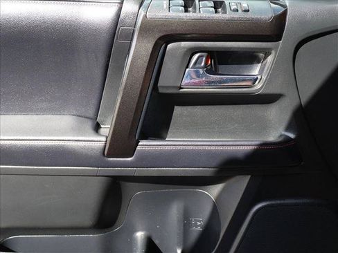 Used 2019 Toyota 4Runner TRD Off-Road Premium AWD/4WD image 11