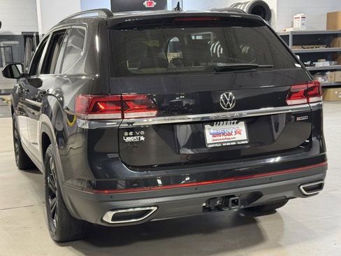 Used 2022 Volkswagen Atlas SE w/ Panoramic Sunroof Package image 24