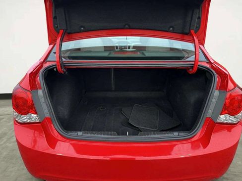 Used 2016 Chevrolet Cruze LT image 13